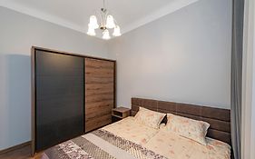 Old Town Apartment With Free Parking By Polo Apartments